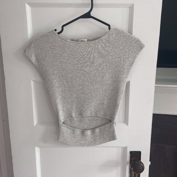 Aritzia Grey Top Size S - Picture 1 of 2